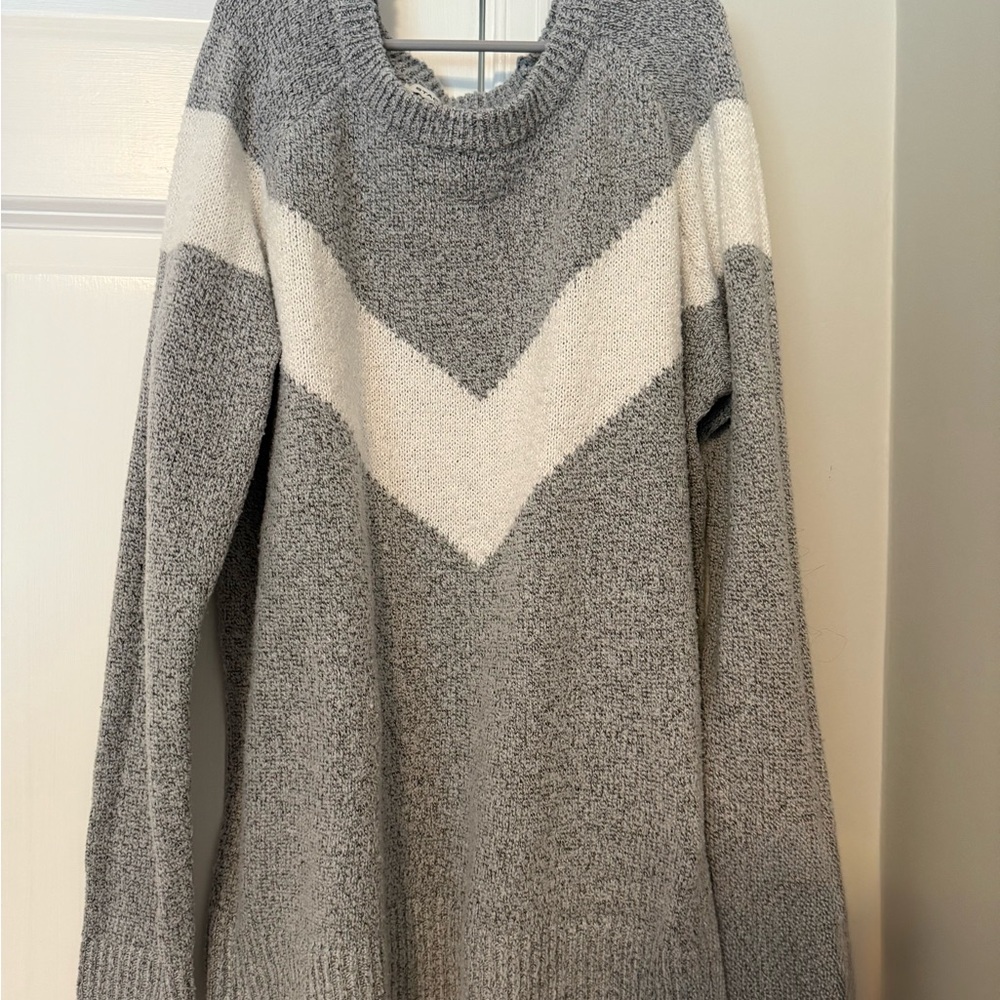 Staccato Gray and White Chevron Crew Neck Sweater